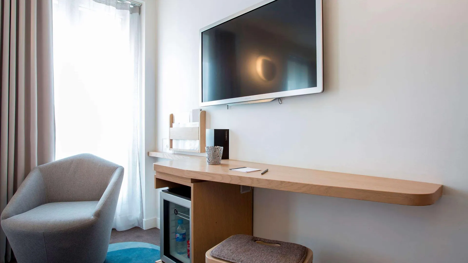 Hotel Le Marcel Paris Gare De L'Est 4*,
